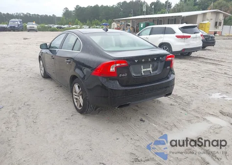 2014 Volvo S60 T5 из США, поврежденный, VIN YV1612FS4E1290301